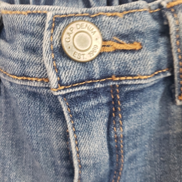 Gap toddler denim embroidered ranbow shorts - Picture 6 of 9